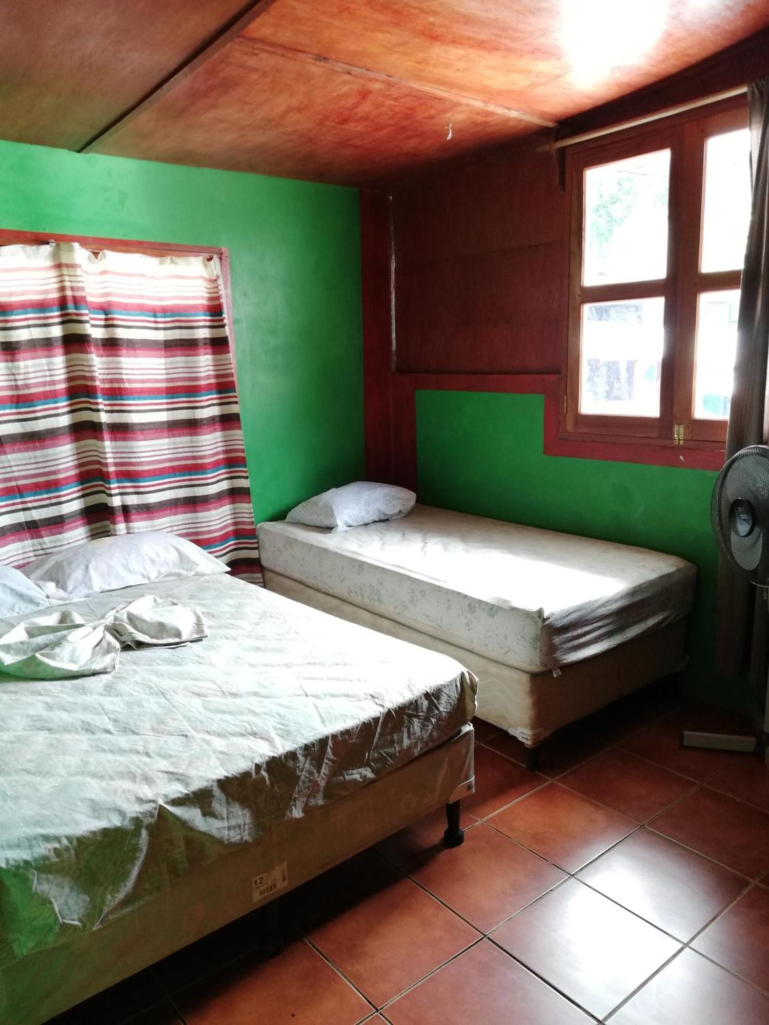Lazy Crab Hostel Бальге Номер фото